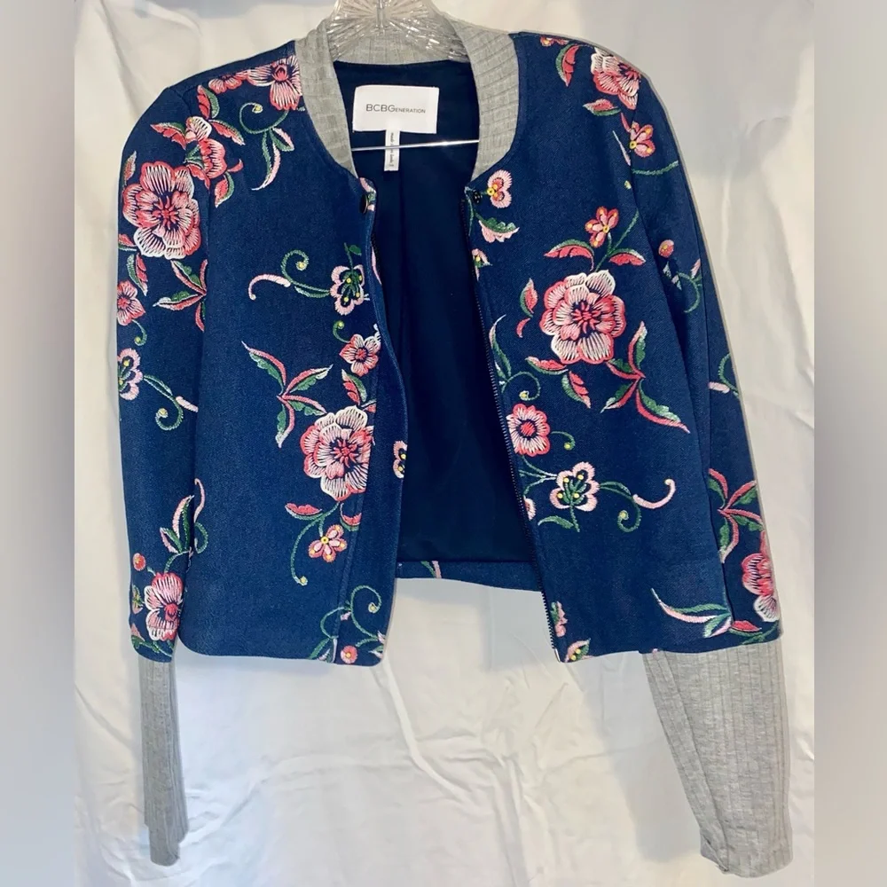 Spring Jacket - Picture 2 of 3